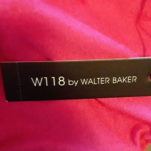 W118 by Walter Baker Top Barbie Core Pink Feminine Resort Tropical Modern Casual - Picture 5 of 6